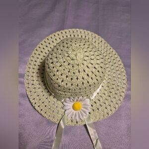 Girls Cottagecore Elegant Light Green Sun Hat with Daisy Accent